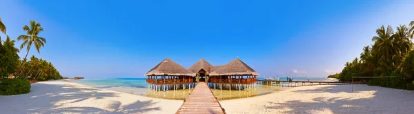 Isola tropicale delle Maldive — Foto Stock