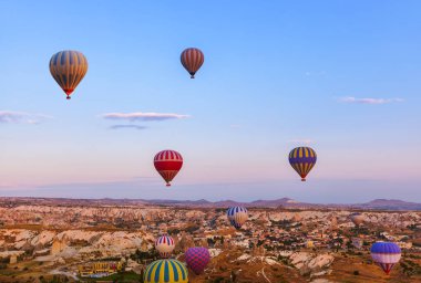 sıcak hava balon Kapadokya Türkiye uçan