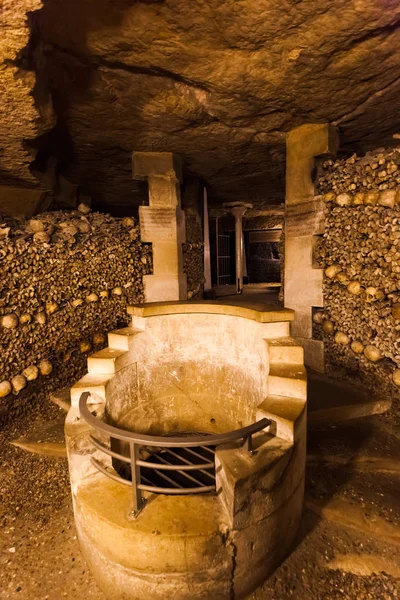 Catacombe a Parigi Francia — Foto Stock