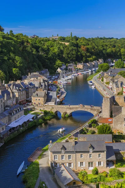 Dorp Dinan in Bretagne - Frankrijk — Stockfoto