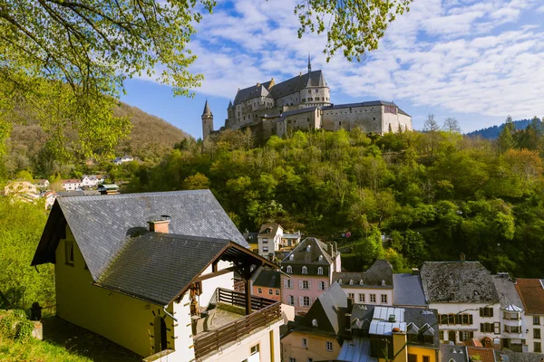 Kasteel Vianden in Luxemburg — Stockfoto