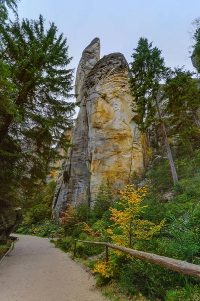 Skály v Adršpachu-teplické přírodního parku v České — Stock fotografie