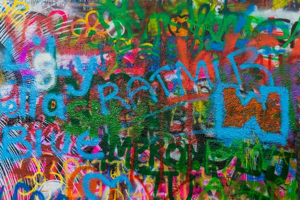 Graffiti na parede de John Lennon em Praga - República Checa — Fotografia de Stock