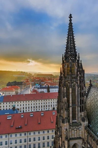 Veitskathedrale in Prag - Tschechische Republik — Stockfoto