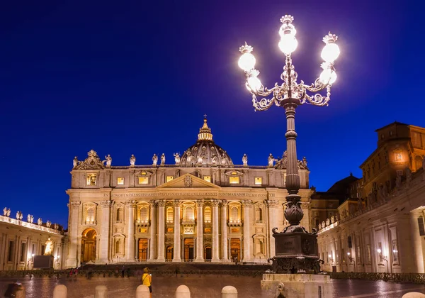 Sant Pieter Basiliek in Vaticaan - Rome Italië — Stockfoto