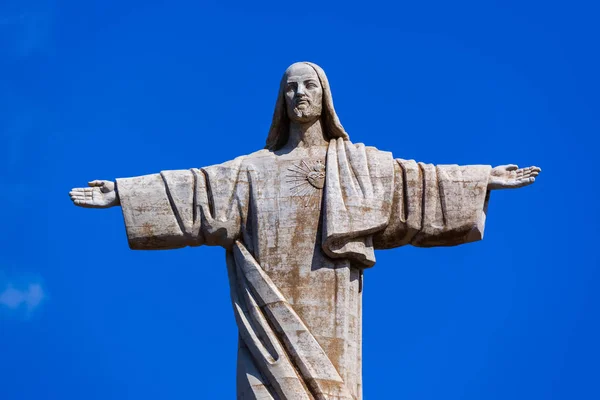 Estatua de Cristo Rey en la isla de Madeira - Portugal —  Fotos de Stock