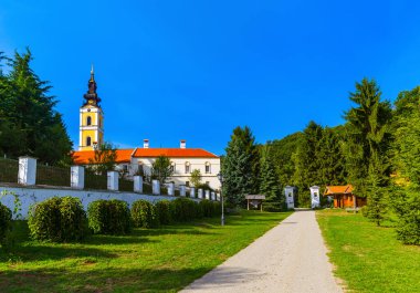 Fruska Gora 'daki Grgeteg Manastırı - Sırbistan