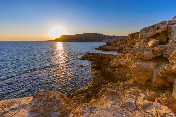 Cabo Greco sobre Chipre ao pôr-do-sol — Fotografia de Stock