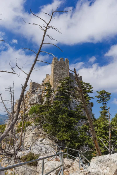 Historický hrad Saint Hilarion v regionu Kyrenia - Severní Kypr — Stock fotografie