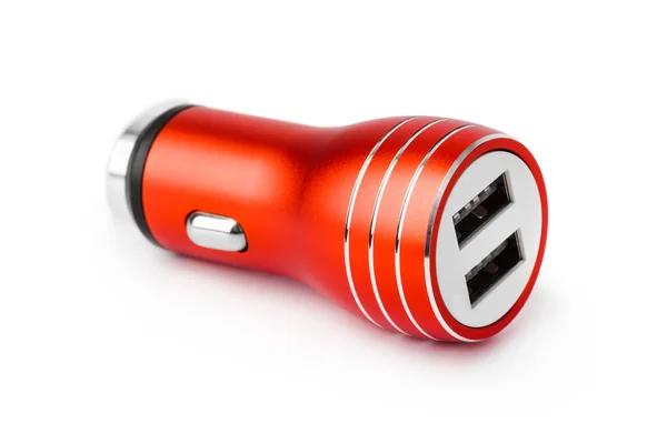 Автомобильное зарядное устройство с двойным USB-разъемом — стоковое фото