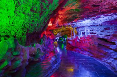 Huanglong sarı ejderha Mağarası - Çin