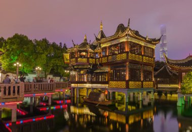 Shanghai, Çin - 22 Mayıs 2018: Eski cadde Yuyuan bahçede Shanghai Merkezi (mutluluk Bahçe)