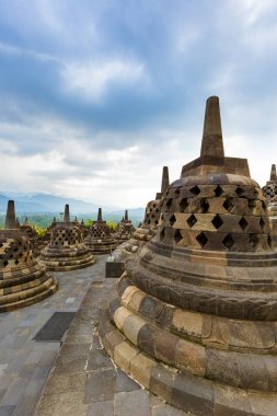 Borobudur Buddist Tapınağı - ada Java Endonezya