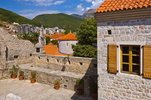 Oude stad in budva montenegro — Stockfoto