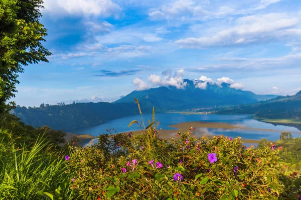 Lake Buyan - eiland Bali Indonesië — Stockfoto