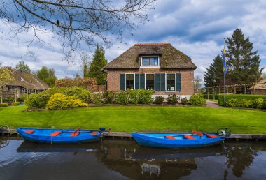 Tipik Hollanda Köyü Giethoorn Hollanda