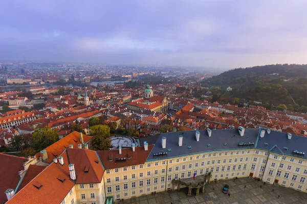 Αστικό τοπίο της Πράγα - Τσεχική Δημοκρατία — Φωτογραφία Αρχείου