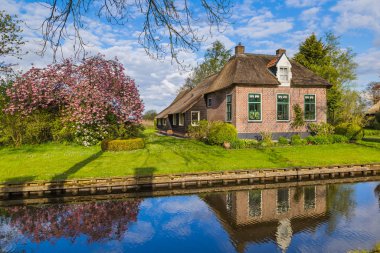 Tipik Hollanda Köyü Giethoorn Hollanda