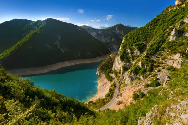 复配峡谷-黑山 — 图库照片