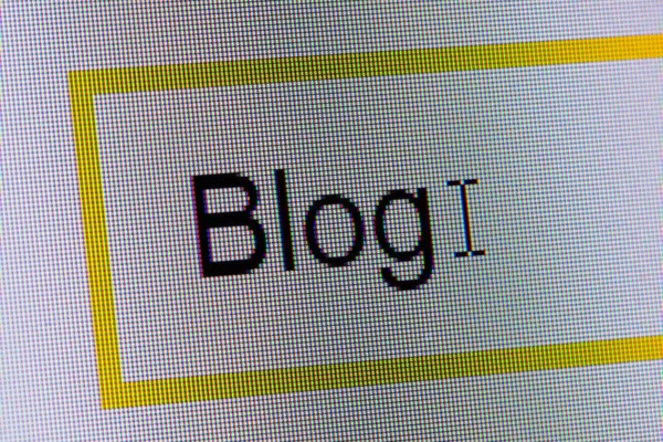 Word Blog in search bar on computer monitor — Stock Photo, Image