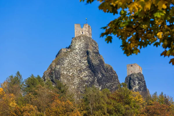 Castillo Trosky en el paraíso de Bohemia - República Checa — Foto de Stock