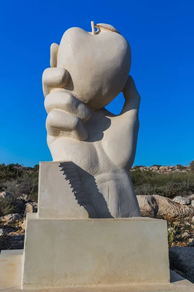 Ayia Napa, Cypern - 01 oktober 2019: Den berömda skulpturparken — Stockfoto