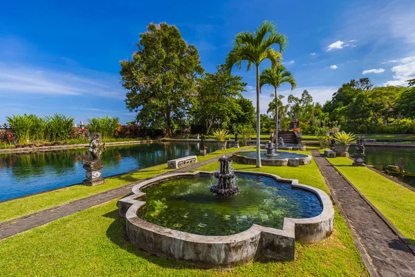 水の宮殿ティルタ ・ ガンガ - インドネシア バリ島 — ストック写真