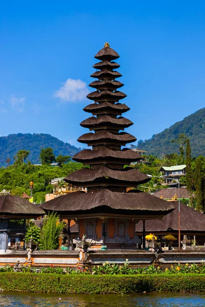 Ulun Danu 사원-발리 섬 인도네시아 — 스톡 사진