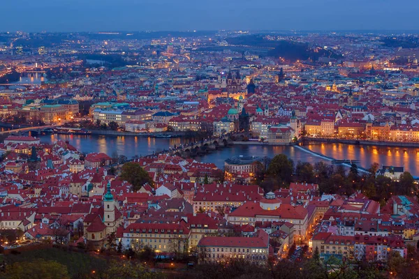 Paisaje urbano de Praga en República Checa — Foto de Stock