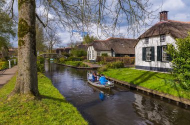 Tipik Hollanda Köyü Giethoorn Hollanda