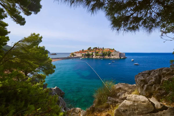 Sveti Stefan - モンテネグロを島します。 — ストック写真