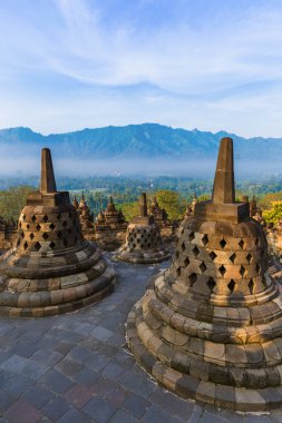 Java Endonezya 'daki Borobudur Buddist Tapınağı - seyahat ve mimari geçmişi