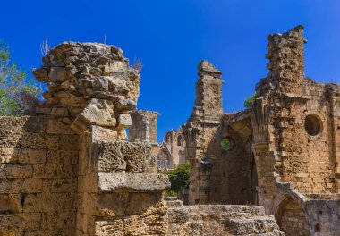 Kuzey Kıbrıs 'ın eski Famagusta kentindeki harabeler mimari geçmişi