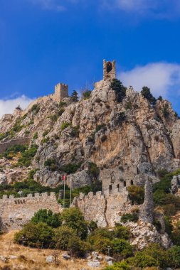 Kyrenia bölgesindeki tarihi Saint Hilarion Şatosu - Kuzey Kıbrıs - mimari geçmişi