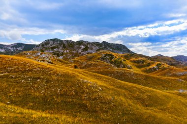 Ulusal dağlar Karadağ 'da Durmitor' u park ediyor - doğa yolculuğu geçmişi