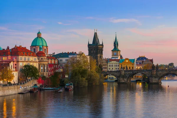 Karlsbron Prag Tjeckien Resor Och Arkitektur Bakgrund — Stockfoto