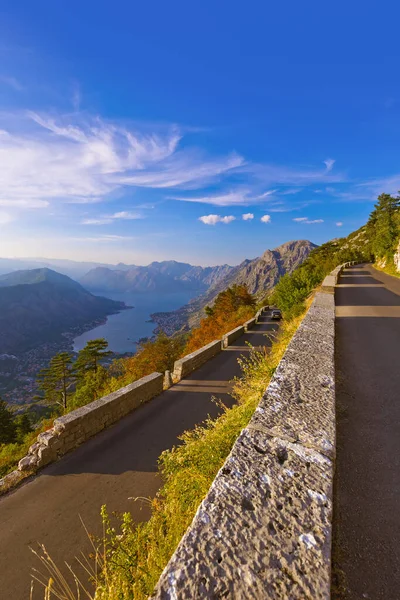 Montañas Carretera Kotor Bay Atardecer Montenegro Naturaleza Arquitectura Fondo —  Fotos de Stock
