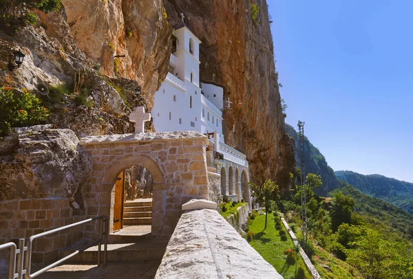 Ostrog Kloster Montenegro Arkitektur Resa Bakgrund — Stockfoto