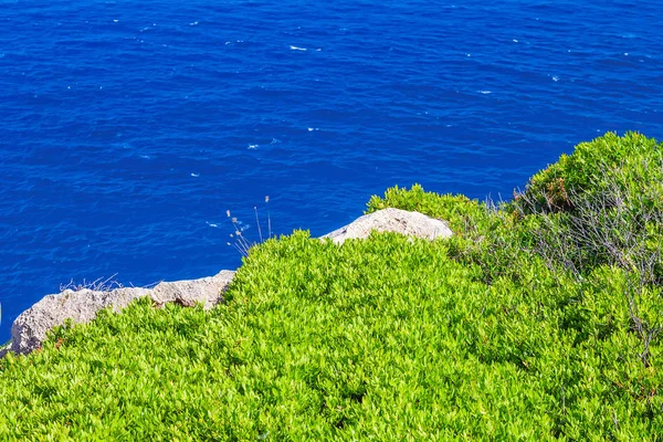 Menorca eiland zee kust achtergrond. — Stockfoto