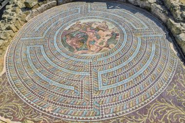 Antik döşeme mozaiği Phaphos arkeolojik Park, Kıbrıs.