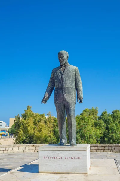 Eleftherios Venizelos' Statue in Heraklion city, Crete, Greece. — Stock Photo, Image
