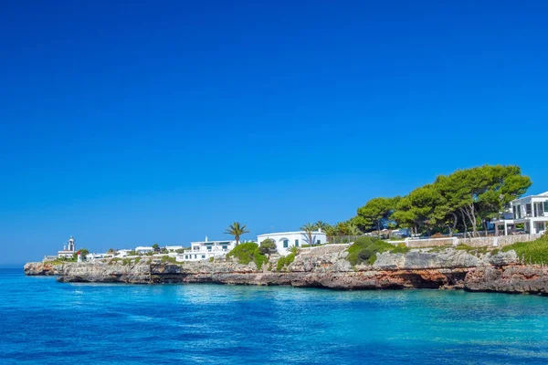 Ciutadella kasaba, Menorca Adası Cala des Frares Koyu'nda görüntüleyin,