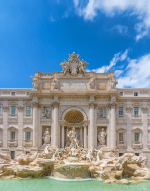 Roma 'daki Trevi çeşmesi.