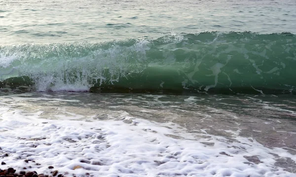 Mar Negro em fúria. Grande onda close-up — Fotografia de Stock