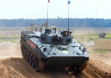 Gösteri silah ve askeri teçhizat