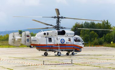 Acil durumlarda, Rusya Kamov Ka-32 kurtarma helikopteri Bakanlığı kalkışa hazırlanıyor