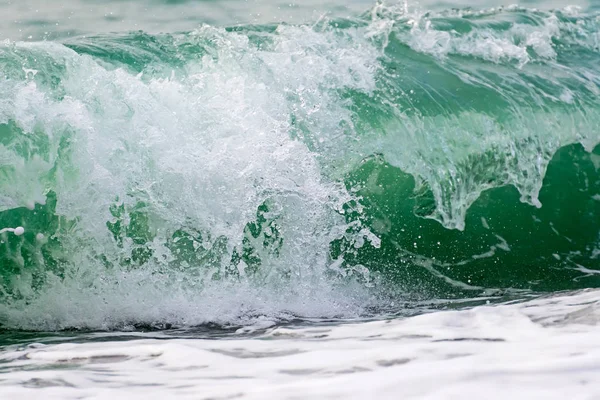 Mar Negro em fúria. Grande onda close-up — Fotografia de Stock