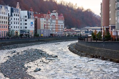 Baywalk Rosa Khutor yakın. Olimpiyat Köyü Roza Khutor.