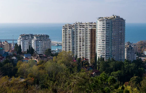 Veduta aerea di Sochi sullo sfondo del mare, Russia — Foto Stock