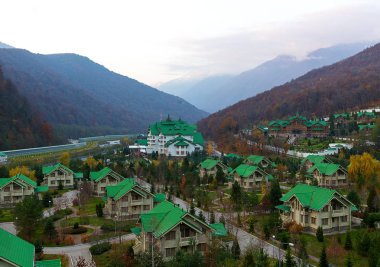 Baywalk Rosa Khutor yakın. Olimpiyat Köyü Roza Khutor